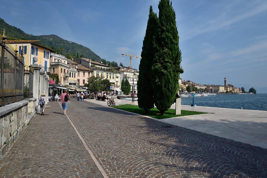 Antico Palazzo Signorile Apartment Salo Exterior photo