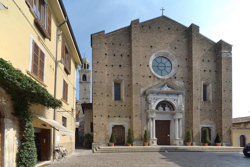 Antico Palazzo Signorile Apartment Salo Exterior photo